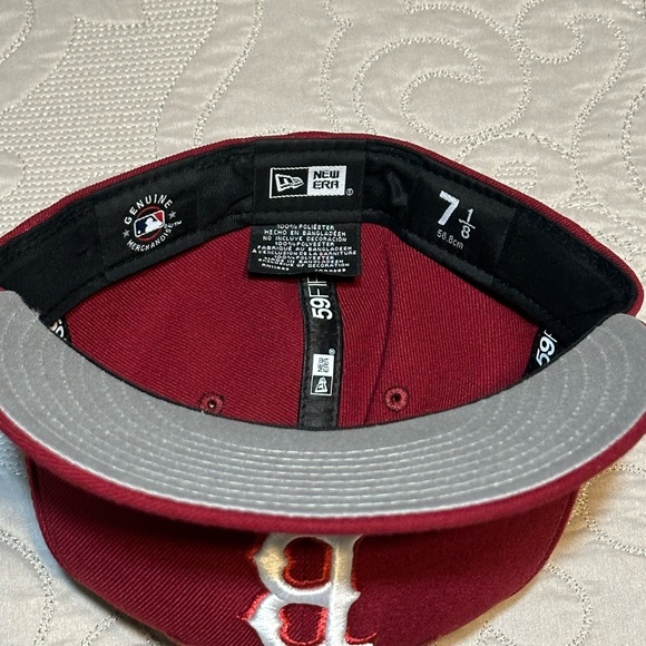 NWOT, Cardinal & White Boston RedSox New Era 59Fifty Fitted Hat, Size - 7 1/8 - Picture 12 of 12